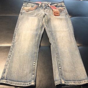 Request capris